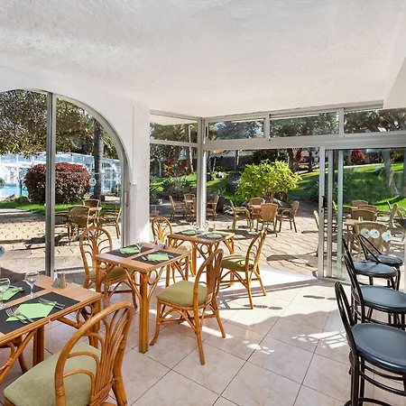 Parque Vacacional Eden Resort 4*