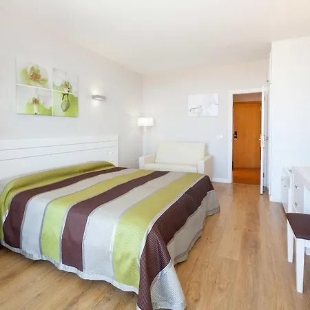 Semesteranläggning (resort) Parque Vacacional Eden 4*