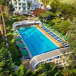 Θέρετρο Parque Vacacional Eden 4*